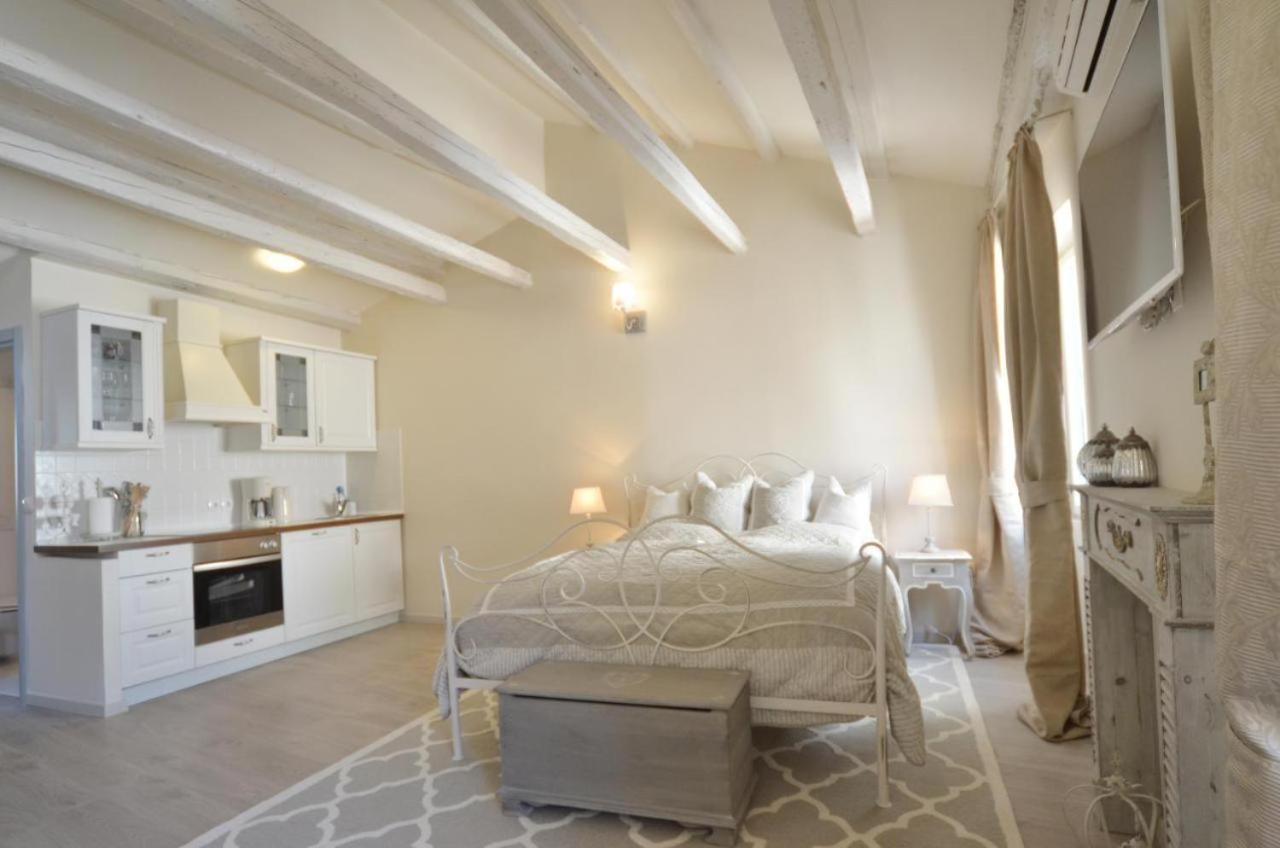 Charming Attic Apartman